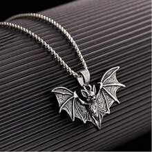 Collana con ciondolo a pipistrello gotico, gioiello a pipistrello in acciaio inossidabile, accessori gotico da Ognissanti per uomo
