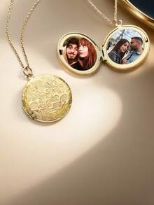 Personalized Round Gold Photo Locket Necklace, Photo Necklace, Photo Locket, Memorial Frame Pendant, Best Gift, Black, Silver, Gold, Fashion, Colorful, Retro, Simple, Unisex, Casual, Cute, Customized, Personalized, Unique, Ideal Gift For Him, Ideal Gift For Her - Multicolor - View 14