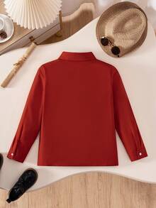 Klasyczna czerwona koszula z długim rękawem i kieszeniami dla chłopców, strój formalny odpowiedni na nieformalne spotkania, dla nosiciela obrączek i na różne oficjalne okazje - Czerwony - Zobacz 2