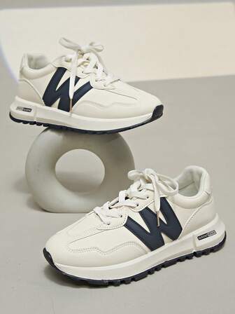 Women's Round Toe Lace-Up Thick Sole Student Casual Comfortable Platform Sneakers