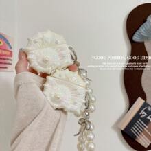 Funda protectora de estilo concha con proceso de enchapado para AirPods Series, Series y Series, compatible con AirPods 1/2/3/4/Pro/Pro2, FreeBuds 5i/6i/SE2/SE3/Pro3/Pro4/Clip y Galaxy Buds 3/Buds 3 Pro, diseñada para niñas con colgante de elemento