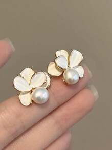 1 Pair Delicate Floral Petal Pearl Stud Earrings, Minimalist Chic Luxury Design, Versatile Elegant Earrings
