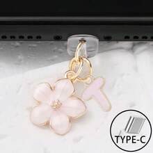 Dop de praf pentru port de încărcare telefon 2 în 1 cu sakura roz + 26 de litere, accesoriu rafinat cu pandantiv din aliaj, proaspăt, dulce și drăguț, decor pentru port de încărcare pentru smartphone, tabletă, căști Kindle, dop transparent anti-praf din silicon, potrivit ca un mic cadou, port de încărcare telefon impermeabil și anti-umezeală, compatibil cu iPhone Lightning/Type-C, protejează ferm portul de încărcare, design drăguț