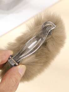 1pc Women's Hair Clip, Cute Fluffy Twist Hair Claw, Suitable For Daily Wear, Outdoor, Home And Various Occasions, Claw Clips, Hair Claws, Clips For Hair, Hair Slide, Hair Barrettes, Winter Accessories