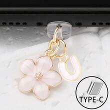 Dop de praf pentru port de încărcare telefon 2 în 1 cu sakura roz + 26 de litere, accesoriu rafinat cu pandantiv din aliaj, proaspăt, dulce și drăguț, decor pentru port de încărcare pentru smartphone, tabletă, căști Kindle, dop transparent anti-praf din silicon, potrivit ca un mic cadou, port de încărcare telefon impermeabil și anti-umezeală, compatibil cu iPhone Lightning/Type-C, protejează ferm portul de încărcare, design drăguț