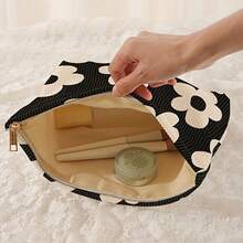 Black And White Floral Print Polyester Cosmetic Bag, Large Travel Bag For Women, Lightweight And Breathable, With Zippered Interior. Cute Zippered Cosmetic Bag That Can Be Used As A Wallet Or Storage Bag.