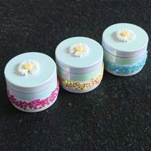 1pc 50mm White Gradient Zinc Alloy Grinder, 4-Layer Daisy Herb Grinder, Smoking Accessories, Portable Hand Rolling Tool, Random Style