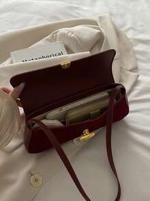 New Retro-Chic Suede Shoulder Bag For The 2025 Autumn/Winter Season. Features Metal Buckles, A Flap Closure, And A Lightweight, Minimalist Design. This Solid-Colour Soft-Sided Bag Is Perfect For Women's Daily Leisure Activities, Commuting, Work, And Student Use.