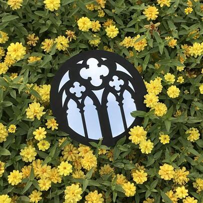 Bohemian Gothic Wall Mirror With Black Wood Frame - Retro Farmhouse Decoration, Round Flower Design, Lightweight, No Need For Power, Bohemian Home Decoration, Art Deco Style | Natural Wood Grain Ornament, Flat Mirror Wall Decoration