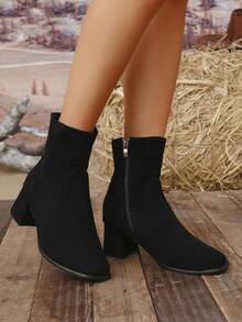 2025 Nouvelles bottes mi-mollet à talon compensé, bout rond, élastique pour femmes. Affinantes, polyvalentes, pour l'automne/l'hiver