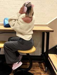 FOR BEAUTY Spring/Autumn New V-Neck Front Twisted Buckle Long-Sleeved Knitted Cardigan Women's Short Loose Warm Comfortable Pink Lantern Sleeve Sweater Coat Fall Clothes New Year