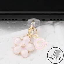 Dop de praf pentru port de încărcare telefon 2 în 1 cu sakura roz + 26 de litere, accesoriu rafinat cu pandantiv din aliaj, proaspăt, dulce și drăguț, decor pentru port de încărcare pentru smartphone, tabletă, căști Kindle, dop transparent anti-praf din silicon, potrivit ca un mic cadou, port de încărcare telefon impermeabil și anti-umezeală, compatibil cu iPhone Lightning/Type-C, protejează ferm portul de încărcare, design drăguț