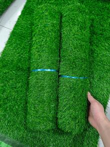 Large Artificial Lawn Turf, Realistic Texture Like Natural Gift, Perfectly Replicates The Charm Of Real Grass. Place It In The Garden To Instantly Create A And Leisurely Holiday Atmosphere, Allowing You To Enjoy The Countryside Life Without Going Out.