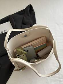 这款女士大容量手提包/单肩包/手提包，采用PU材质，搭配星星毛绒挂件，简约纯色拼接设计，适合日常出行、商务旅行，也可作为送给闺蜜的小礼物。 - 彩色 - 查看 10