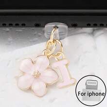 Dop de praf pentru port de încărcare telefon 2 în 1 cu sakura roz + 26 de litere, accesoriu rafinat cu pandantiv din aliaj, proaspăt, dulce și drăguț, decor pentru port de încărcare pentru smartphone, tabletă, căști Kindle, dop transparent anti-praf din silicon, potrivit ca un mic cadou, port de încărcare telefon impermeabil și anti-umezeală, compatibil cu iPhone Lightning/Type-C, protejează ferm portul de încărcare, design drăguț