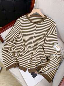 Áo khoác cardigan dệt kim kẻ sọc dáng rộng thời trang thu đông mới của Vivid Style dành cho nữ, phong cách đường phố, sân bay, Giáng sinh, áo len Giáng sinh, năm mới. - màu nâu - Xem 3