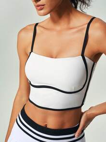 UONNOU 两件套女士运动背心短裤裙网球套装蜜桃提臀收腰收腹露肩美背提胸可调节吊带可拆卸罩杯撞色线条装饰设计性感背心腰带撞色渐变口袋褶皱短裤裙适合运动网球高尔夫羽毛球球类运动健身房锻炼跑步瑜伽轻运动户外休闲日常工作逛街针织面料运动套装四季 - 黑與白 - 查看 3