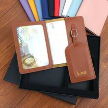 定制字母 1 套男女通用 Saffiano PU 皮革护照夹和行李牌礼盒套装，个性化烫印男士护照套和行李牌套装，带礼盒，旅行配件，女士定制字母旅行护照夹和行李牌 - 黑色 - 查看 2