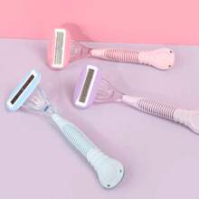 Miniso Sanrio Characters Series Gentle 5-Layer Lady Razor Kuromi 5-Layer Blades + Lubricating Strip Design, Smooth Shaving Reducing Skin Friction(1PC)