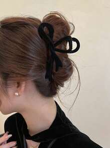 1pc Women's Solid Color Flocked Bow Tie Ribbon Flocked Hollow Big Hair Clip, Elegant Sweet Fashion For Campus, Party, Daily Wear, Gift Claw Clips Winter Hair Accessories