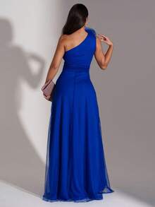 LONG WEDDING PARTY DRESS FOR GODMOTHER IN TULLE WITH FLOWER ON THE SHOULDER - ROYAL BLUE - View 2