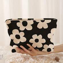Black And White Floral Print Polyester Cosmetic Bag, Large Travel Bag For Women, Lightweight And Breathable, With Zippered Interior. Cute Zippered Cosmetic Bag That Can Be Used As A Wallet Or Storage Bag.
