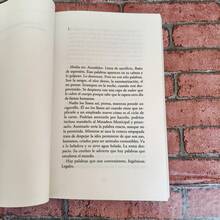 Cadáver exquisito. Autora Agustina Bazterrica, novela contemporánea, autora Agustina Bazterrica, crítica social y misterio - Libro único - Ver 5