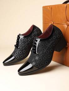 زوج من الأحذية الجلدية الكاجوال ذات نمط الماس للرجال، مناسبة للشاطئ والتنقل والجيم والحفلات الخارجية والارتداء المنزلي في جميع المواسم