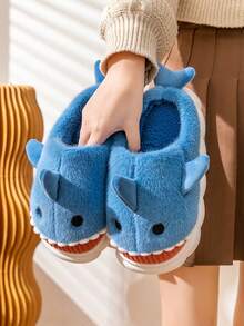 青少年休闲拖鞋，秋冬柔软舒适室内家居拖鞋，时尚泡沫拖鞋，新款鲨鱼设计一脚蹬拖鞋