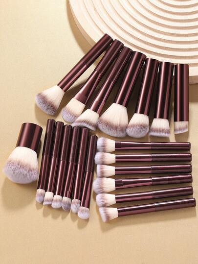 20支装多功能化妆刷套装：超柔软优质合成纤维刷具，包含全脸及眼部刷型（粉底/腮红/眼影）——亲肤材质，适合所有肤色，是日常妆容、办公妆容和旅行的理想之选。