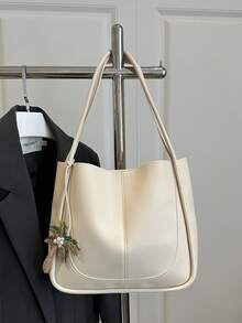 这款女士大容量手提包/单肩包/手提包，采用PU材质，搭配星星毛绒挂件，简约纯色拼接设计，适合日常出行、商务旅行，也可作为送给闺蜜的小礼物。 - 彩色 - 查看 14