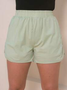 Shorts Duplo Fitness Casual Feminino De Poliamida Leve Com Bolsos - Verde - Visão 4