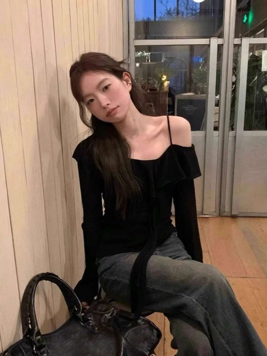 女士露肩长袖针织T恤,叠穿设计,荷叶边装饰,适合初秋休闲穿着,黑色春季款 - 黑色 - 查看 1