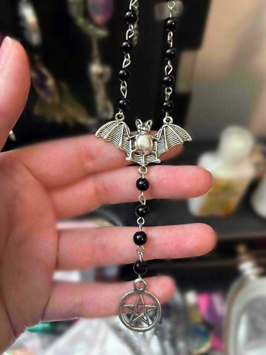 1pc Vintage Gothic Bat Pendant Necklace - Movable Wing Charm & Pentagram Drop On Black Bead Chain, Vampire Bat Witch Pagan Dark Bohemian Jewelry Gift For Women Men Party Halloween Accessory