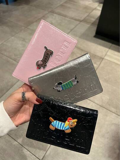 可爱腊肠犬皮革护照夹多功能卡包小巧便携旅行证件收纳盒，