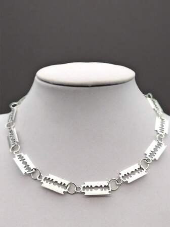 Collar gargantilla con diseño de cuchilla de afeitar de estilo gótico vintage chic - Joyería de diseño de cuchilla de afeitar de plata de vanguardia unisex - Accesorios emo para mujeres y hombres - Estilo steampunk, grunge, hip hop y punk único - Perfecto para fiestas de declaración y uso diario, regalos de Halloween y Navidad