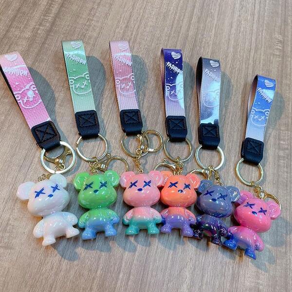 Porte-clés en acrylique dégradé d'ours, porte-clés d'ours de couleur mignonne, pendentif animal en résine corde dynamique créative porte-clés en métal