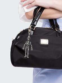 1pc Halloween Skeleton-Shaped Keychain - Halloween Anime-Inspired, Fashionable Vintage Skull Frame Halloween,Durable Metal With Lobster Claw Clasp,Home Decoration,Earphone Pendant, Mobile Phone Shell Pendant- Perfect For Car Keys, Backpacks & Bags ,It Is Also A Good Choice For Giving Gifts.Goth ,Y2k,For Men And Women - Perfect For Backpacks & Gothic Fans