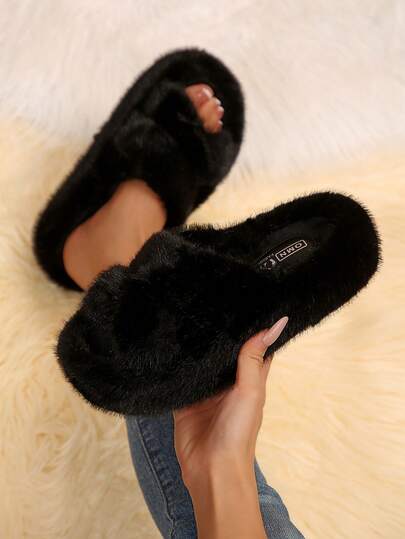 秋冬女士拖鞋，休闲家居服，防滑，防臭，厚底，温暖，时尚户外服，柔软舒适，防滑，少女仿皮草拖鞋