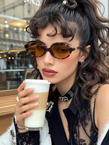 一副女士椭圆形小框眼镜，金属装饰镜腿，街头时尚凹面镜片，沙滩配饰，万圣节沙滩配饰，女士眼镜，基础款，秋冬穿搭，商务休闲礼物，豹纹印花，适合夏季海滩度假、户外活动、旅行，豹纹玳瑁波西米亚风椭圆形镜框，适合度假、海滩、旅行、学院风、返校季