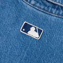 MLB Camisa de manga larga casual unisex con bordado de cursiva de estilo universitario, uso diario cómodo - Índigo - Ver 5