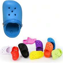 La decoración práctica de la salida de aire del agujero del zapato del coche es divertida.