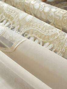 1 件天鹅绒面料优雅 3D 金色刺绣蕾丝边桌布，矩形或方形，适用于厨房、餐厅、会议桌，四季皆宜，防污耐热，家居和派对/婚礼装饰