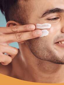 Retinol Collagen Moisturizing Cream, Containing Hyaluronic Acid, Caffeine Peptide And Niacinamide, Helps Lift And Firm Sagging Skin, Leaving Skin Smooth With A Subtle Beige Glow, Alcohol-Free, Suitable For All Skin Tones. - Multicolor - View 6