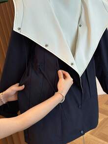 女士秋冬夹克，时尚拼接大翻领连帽设计，抽绳腰部，高品质时尚百搭外套风衣