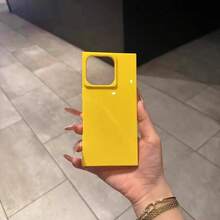 Funda cuadrada de TPU con orificio grande y diseño cúbico, compatible con los modelos 12 a 16 Pro y Plus. Cuenta con una superficie brillante y es resistente a caídas, ideal para regalar en Navidad o cumpleaños. - transparente - Ver 3