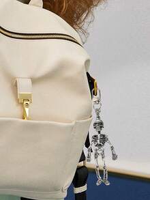 1pc Halloween Skeleton-Shaped Keychain - Halloween Anime-Inspired, Fashionable Vintage Skull Frame Halloween,Durable Metal With Lobster Claw Clasp,Home Decoration,Earphone Pendant, Mobile Phone Shell Pendant- Perfect For Car Keys, Backpacks & Bags ,It Is Also A Good Choice For Giving Gifts.Goth ,Y2k,For Men And Women - Perfect For Backpacks & Gothic Fans