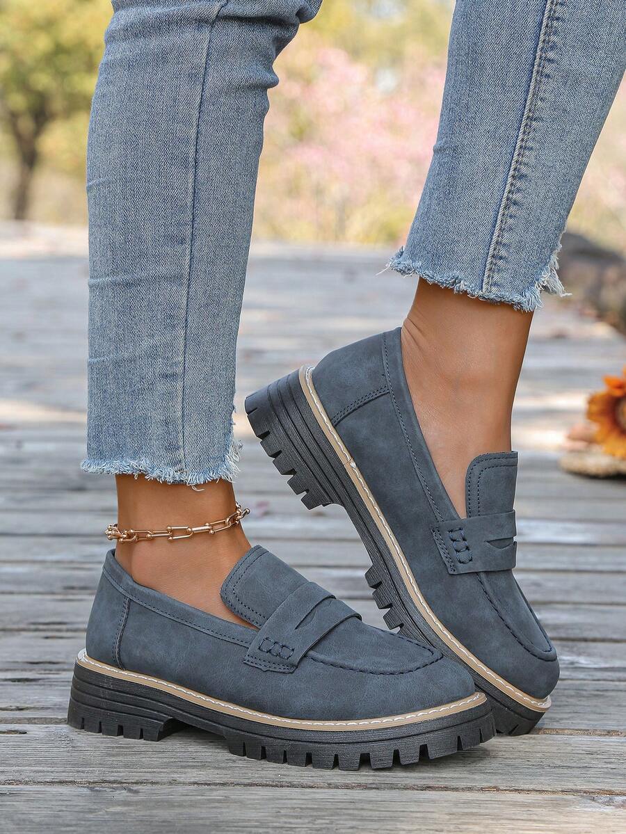 Women's Popular New Loafers, Spring/Autumn New British Slip-On Casual Shoes, Retro Flat Non-Slip Comfortable Driving Shoes, Comfortable Lining Breathable Baseball Shoes For Outdoor Travel, Casual Wear. Please Order According To Actual Foot Length On The Details Page As The Sizes Run Small. - 藏蓝色 - 查看 1