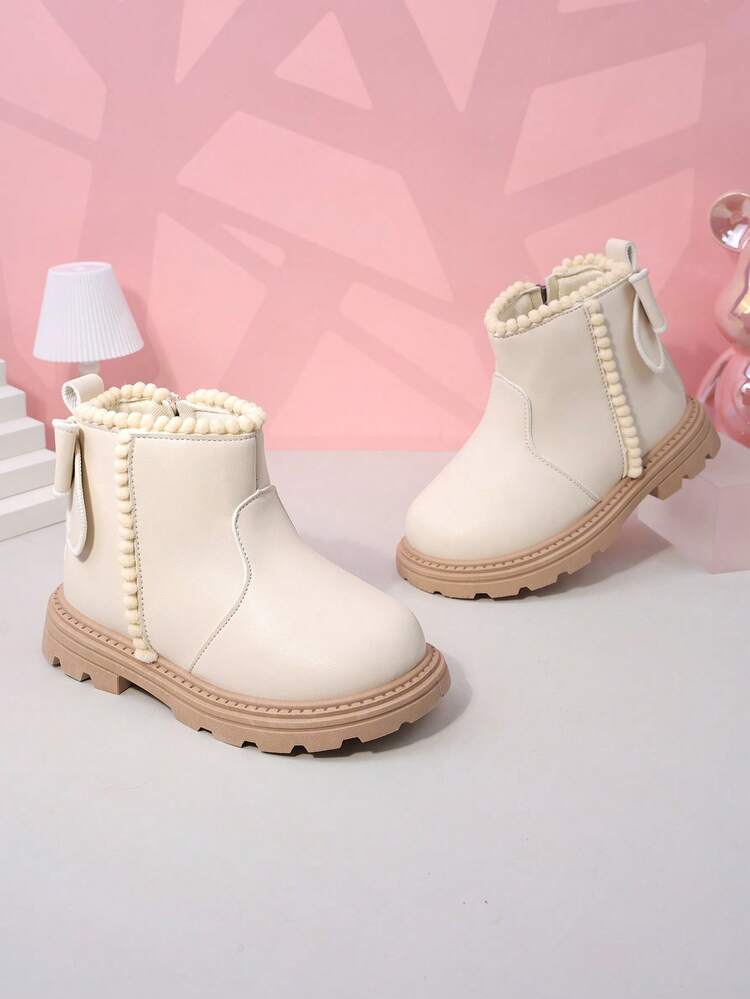 (尺寸偏大，可訂購小一號)1雙白色女童短靴，柔軟舒適PU布料，保暖內裡，拉鍊開合，大蝴蝶結，編織流蘇與小毛球裝飾，圓頭，軟底，英倫風，簡約基礎時尚公主靴，適合室內、室外、校園，秋冬新款 - 白色 - 查看 9
