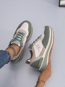 Chaussures de sport extérieur pour femmes, chaussures de course à lacets en maille respirante. Convient pour le mariage, le bureau, le port casual en toutes saisons. Disponible en rose, kaki, noir, gris argent - Vert - Voir 3